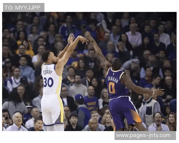 库里重返赛场感慨万千一度反超却面临进球和判罚挑战的不可控因素