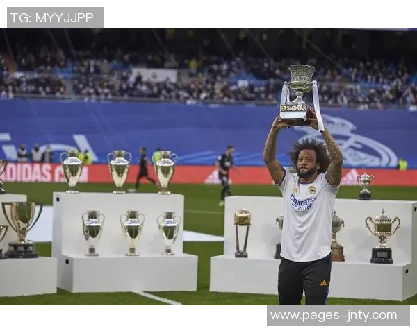 马卡报道伊斯科因伤病问题仍未能回归伯纳乌参加皇马比赛