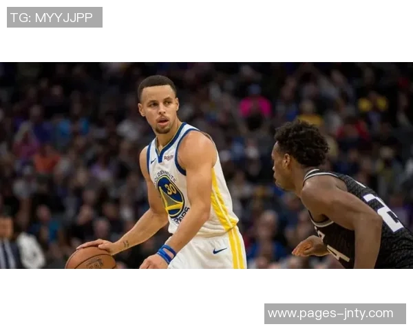 勇士与国王半场激战库里表现出色德罗赞拉文威少各有贡献 勇士与国王半场激战库里表现出色德罗赞拉文威少各有贡献